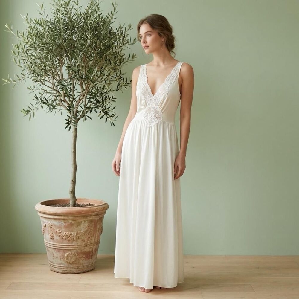 Lorraine Women's White and Cream Dress